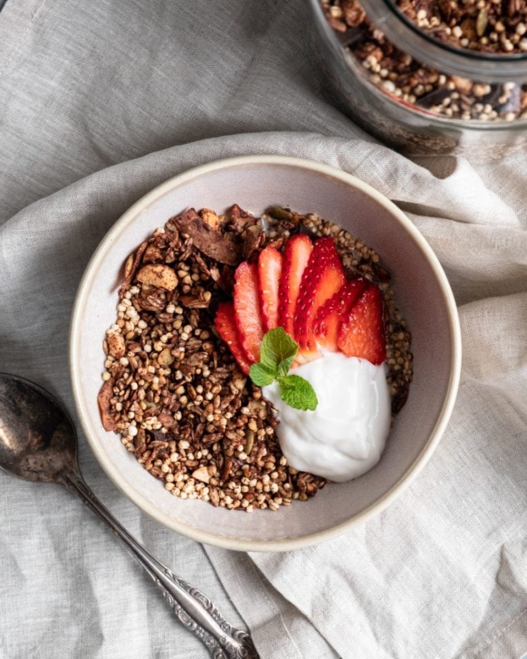 Vegan Double Chocolate Granola » not hangry anymore