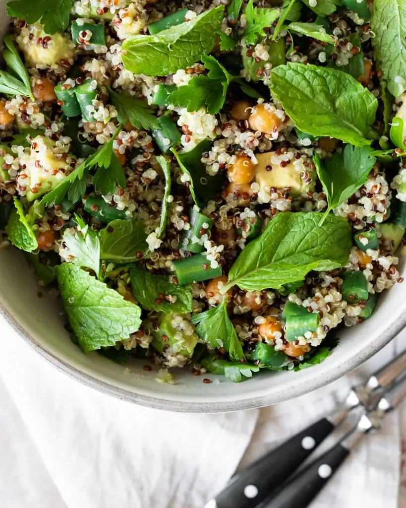 Cripsy Chickpea Quinoa and Green Bean Salad close up