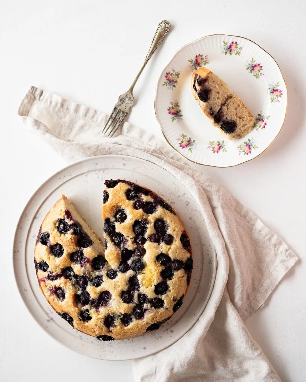 blueberry and lemon cake from above
